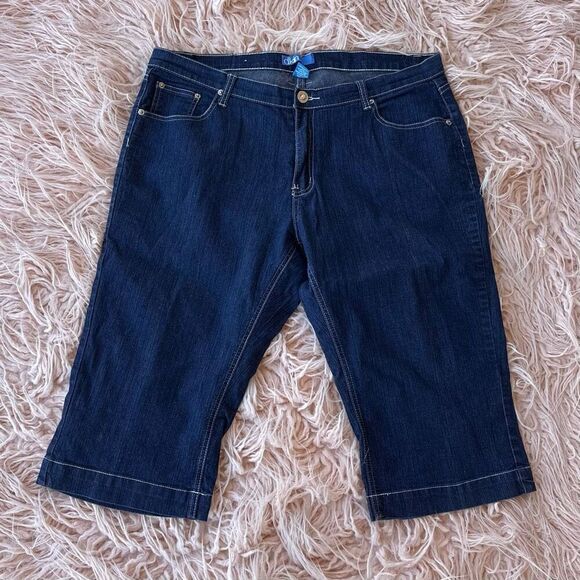 Capri Pants - Picture 1 of 5